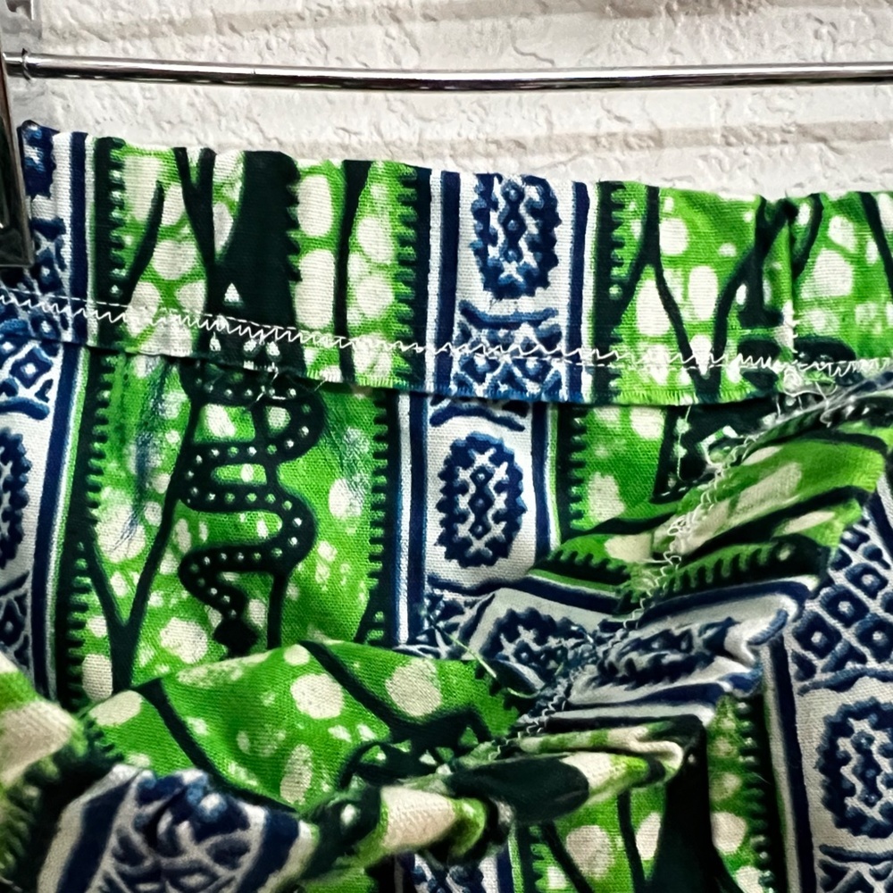 Women’s Hi Rise Shorts - Picture 2 of 3